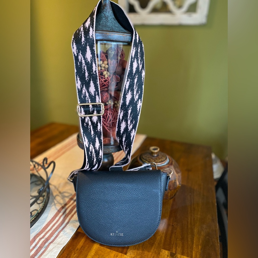 Gently used Kedzie Crossbody